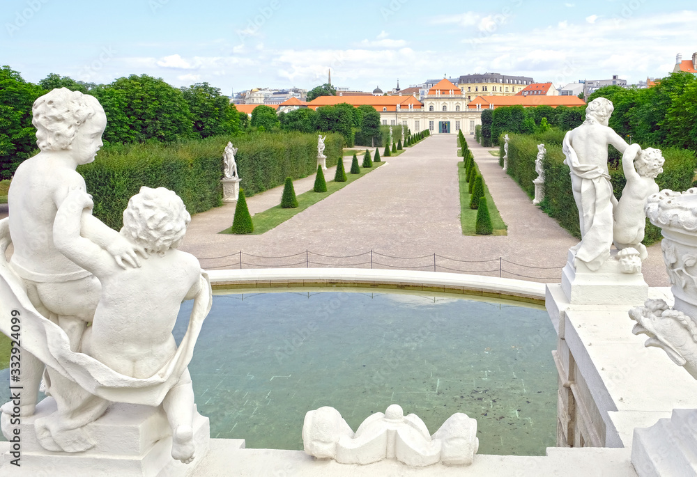 Lower Belvedere Palace and gardens, Vienna - obrazy, fototapety, plakaty 