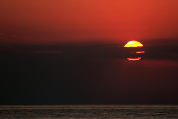 Wall Mural - sunset at the sea