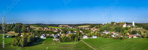 Fotomural Herbstlicher Ausblick auf Markt bei Biberbach in Nordschwaben