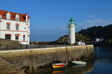 Wall Mural -  Le port de Sauzon à Belle-Île-en-Mer (Morbihan - Bretagne - France)