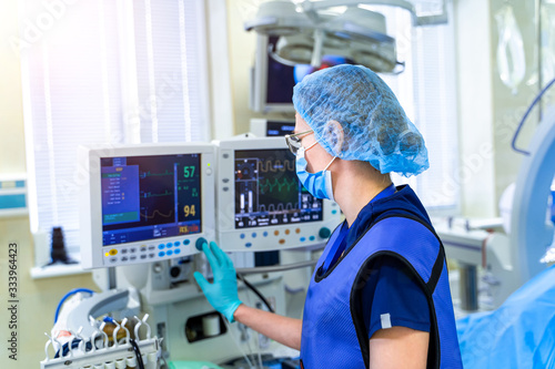 Cuadros en Lienzo Artificial lung ventilation monitor in the intensive care unit