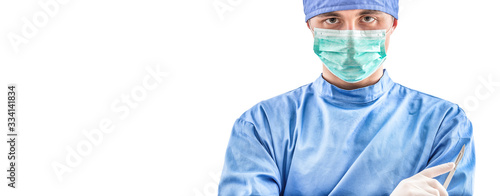 Fotomural Young doctor surgeon specialist with scalpel isolated on white