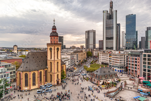 Frankfurt Hauptwache und Katharinen Kirche bei Sonnenuntergang Tableau sur Toile