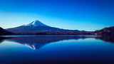Fototapeta Londyn - Sunrise View to the Fuji Mount in the Clear Blue Sky, Japan