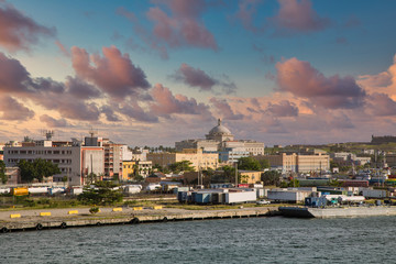 Fototapete - Old and new buildings in San Juan, Puerto Rico