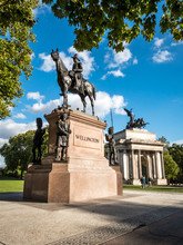 Wellington Statue And Arch, Hyde Park, London. Statue To The 19th Century English Military Leader Arthur Wellesley, The 1st Duke Of Wellington.