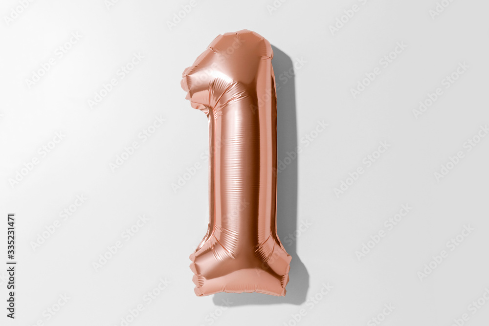Number 1, Rose gold foil balloon number one isolated on a white background with Clipping Path - obrazy, fototapety, plakaty 