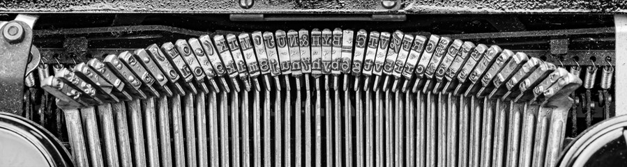 Poster - Closeup shot of a vintage antique typewriter