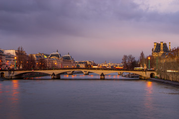 Fototapete - Paris Seine river by night
