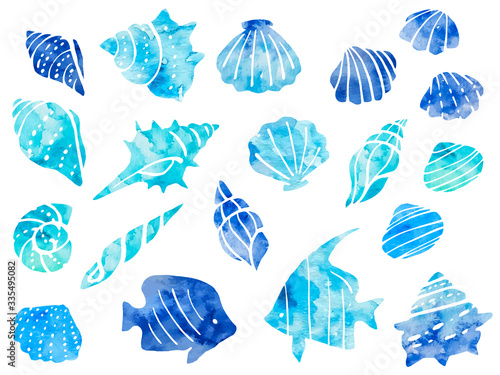 海の水彩風イラストセット 貝殻 巻貝 熱帯魚 Buy This Stock Vector And Explore Similar Vectors At Adobe Stock Adobe Stock