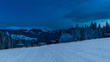 Widok na Śnieżkę w niebieskiej godzinie, Pec pod Śnieżką, Czechy