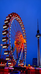 Poster - Ferris Wheel with Fernsehturm Night Christmas Market Town Hall Berlin