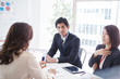 © Monet - 女性マネージャーとの面談