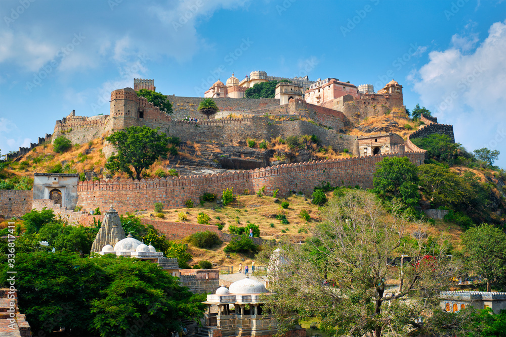 Kumbhalgarh fort famous indian tourist landmark. Rajasthan, India - obrazy, fototapety, plakaty 