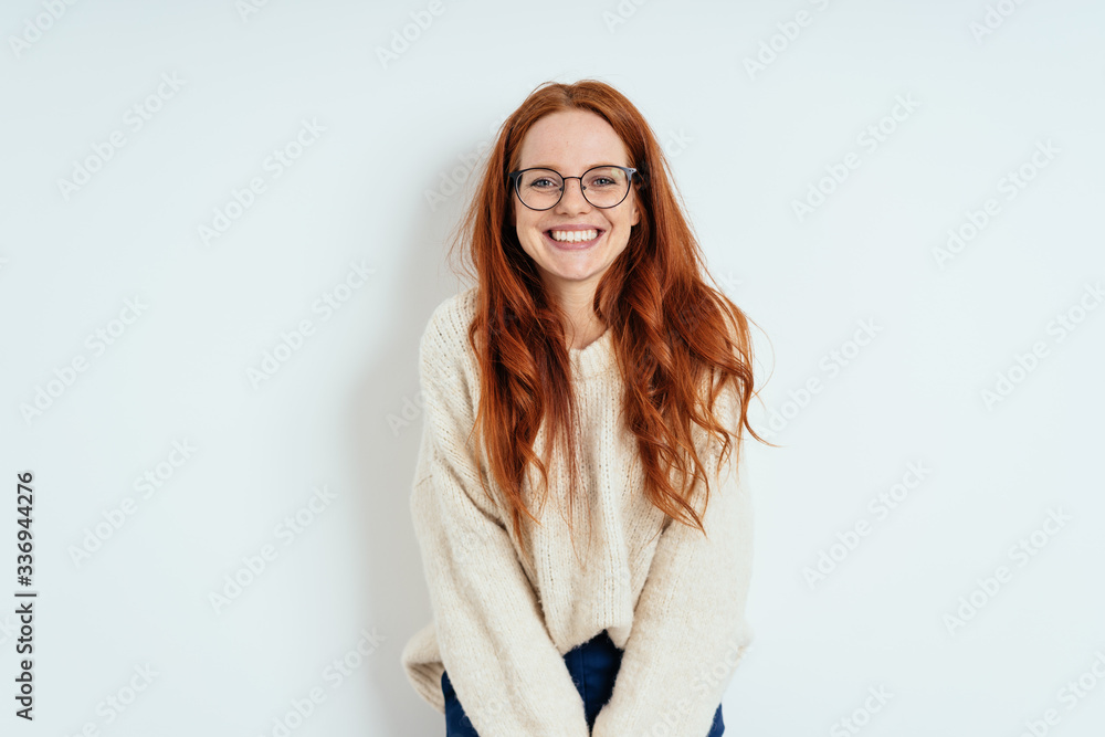 Smiling friendly young woman wearing spectacles - obrazy, fototapety, plakaty 