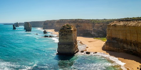 Wall Mural - The Twelve Apostles rock formation along the Great Ocean Road in Victoria, Australia. 