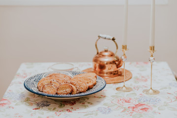 Torrijas y chocolate caliente en Semana Santa de España