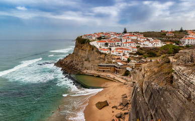 Landscape. Vista del pueblo Azenhas do Mar desde el Mirador. Sintra. Portugal