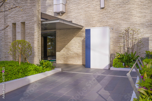 おしゃれなマンションのエントランス Stock Photo Adobe Stock