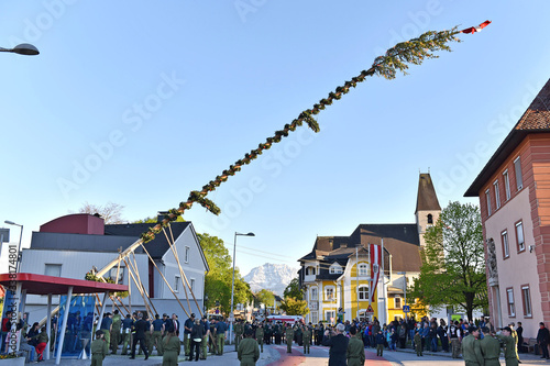 Maibaum Aufstellen In Laakirchen Bezirk Gmunden Oberosterreich Osterreich Maypole Installation In Laakirchen Gmunden District Upper Austria Austria Buy This Stock Photo And Explore Similar Images At Adobe Stock Adobe Stock