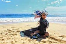 Mujer Azteca Playa 3