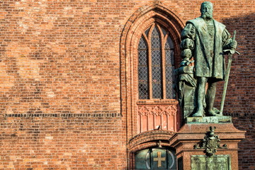 Wall Mural - berlin, deutschland - kurfürst joachim der zweite vor der nikolaikirche in spandau