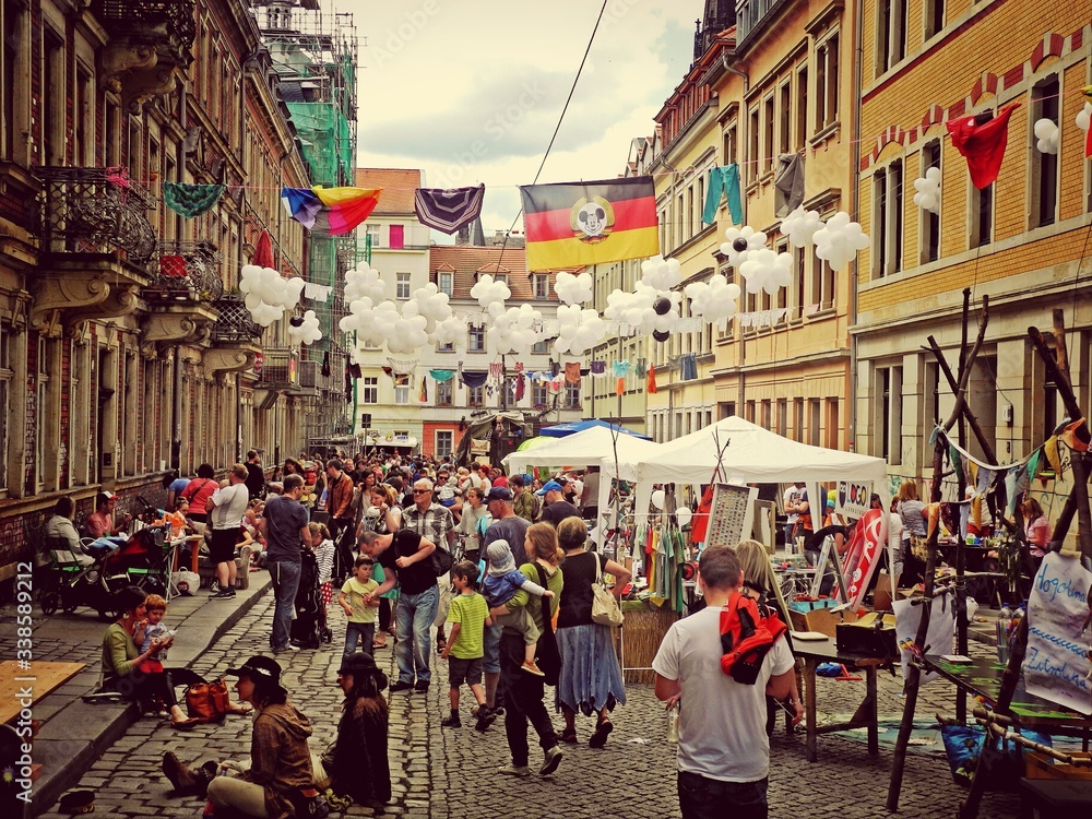 People At Street Market In City - obrazy, fototapety, plakaty 