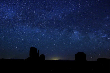 monument valley night sky