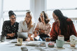 © rawpixel.com - Women startup business meeting