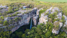 Cachoeira E Cânion Do Rio São Jorge - Ponta Grossa - PR. Beautiful Waterfall Between The Rocks Of A Canyon And The Green Wander In Paraná State – Brazil