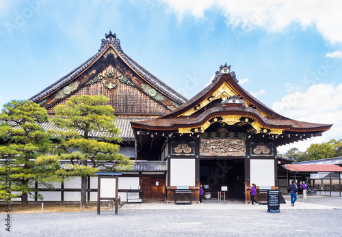 京都 二条城 二の丸御殿 Adobe Stock でこのストック画像を購入して 類似の画像をさらに検索 Adobe Stock