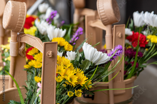 お墓参りの花 仏花 手桶 お盆 お彼岸イメージ Stock Photo Adobe Stock