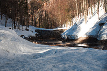 Ein Muren Auffangbecken Im Winter Unter Eis Und Schnee