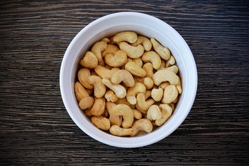 Wall Mural - bowl of peanuts