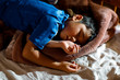 © Takuma Imamura - ベッドで眠る少年
