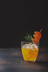 Poster - Alcoholic cocktail with mandarins