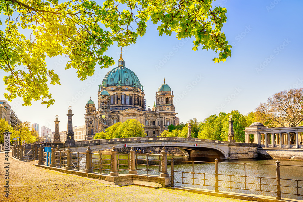 the famous berlin cathedral at summer - obrazy, fototapety, plakaty 
