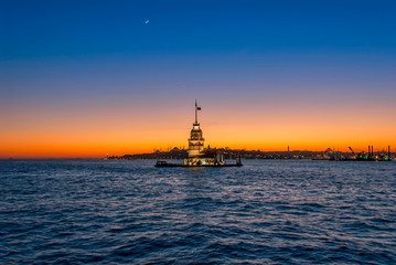 Poster - Istanbul, Turkey, 21 January 2007: Sunset, Maiden's Tower