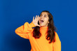 © Gelpi - Preteen girl with yellow jersey