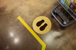 © rawpixel.com - Supermarket social distancing sign on the ground during coronavirus pandemic