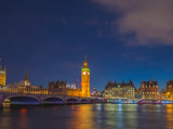 Fototapeta Londyn - Big Ben and Westminster bridge at night, Big Ben and The Westminster Bridge at sunset The icon of London, UK