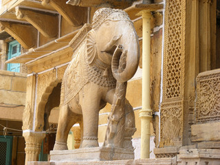 Poster - vedute di jaisalmer con i suoi palazzi, vicoli e persone