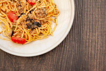 Wall Mural - Spaghetti bolognese with tomato, cheese and basil on a plate