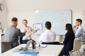 Sticker - Businesswoman giving presentation in office