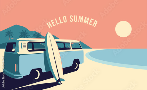 Plakaty Surfing  surfing-van-i-deska-surfingowa-na-plazy-z-krajobrazem-gor-na-tle-czas-letni