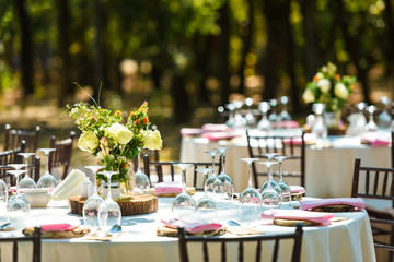 Arrangement for an outdoor forest ceremony