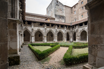 Wall Mural - Medieval Cloister of Saint Etienne Cathedral in Cahors, Occitanie, France