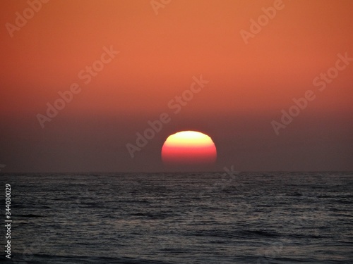 Fotomural Atardecer mexicano en el océano Pacífico