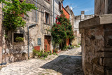 Fototapeta Uliczki - A narrow streets of the picturesque village Buje, Istria, Croatia