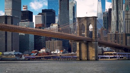 Fototapete - Brooklyn bridge and Manhattan at sunny day, New York City.